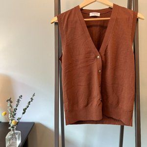 Aritzia / Babaton Marsden Sweater Vest in Cognac / Brown